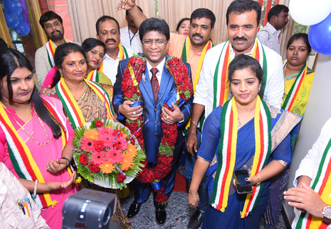 Bro Andrew Richard wonderfully celebrates his 57th Birthday amidst a large number of devotees and social organisations here on Tuesday 16th, 2018 in Bangalore with the myriad of wishes.